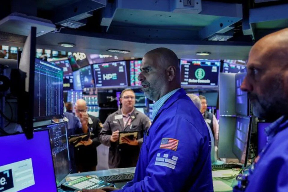 AI Innovation Fuels Wall Street; Fed Rate Hike Bets Intensify
